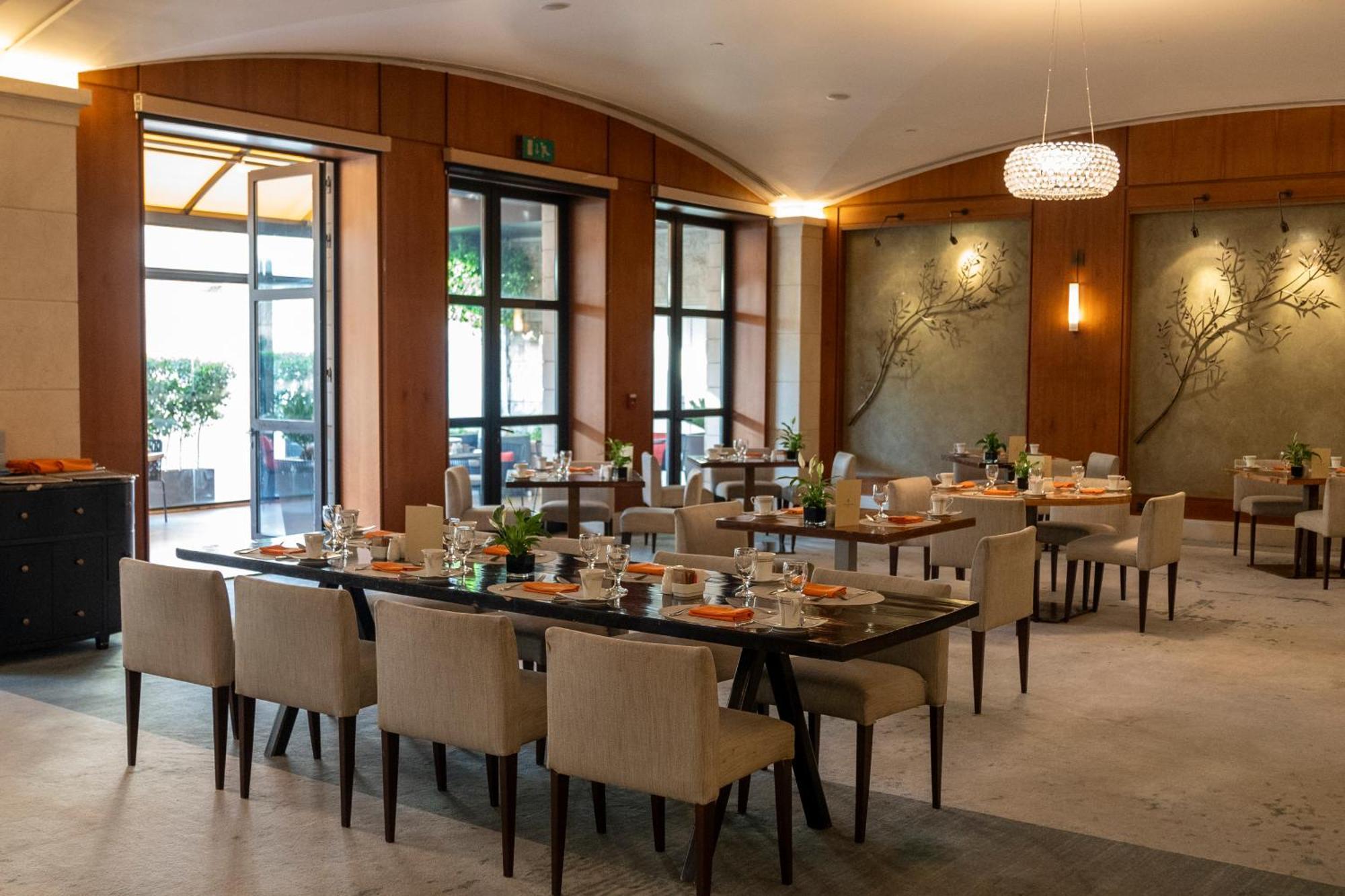 Four Seasons Hotel Amman Exterior photo